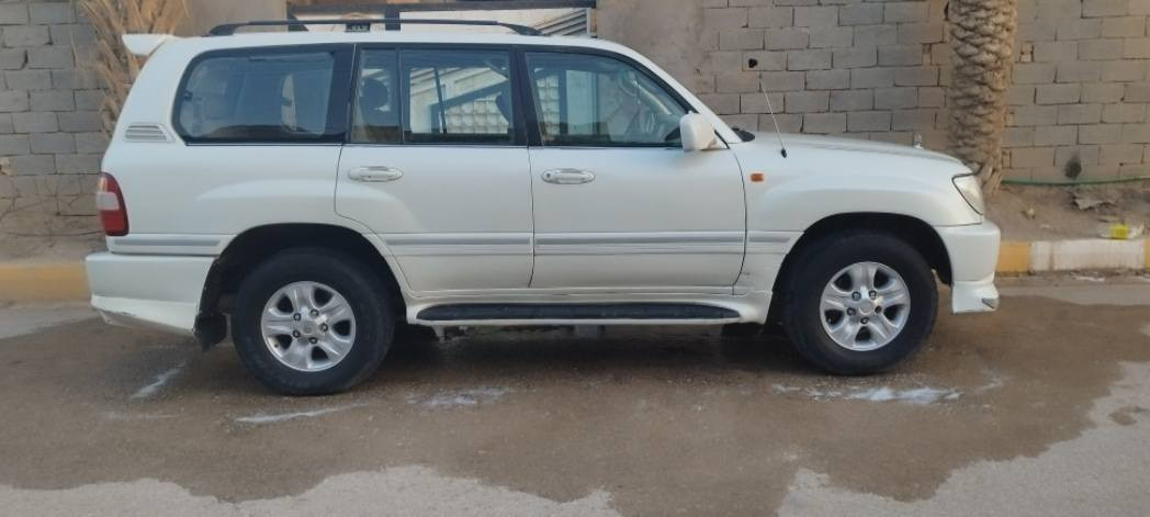 لاندكروزر 2007
فور ويل 
رقم مميز مثنى  بسمي
تبريد 3قطع +ثلاجه
145$
***********
