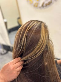 🚨 مفاجأة سنتر الأزل 🚨  خصم نار 🔥 ولأول 10 حجوزات فقط!  💇‍♀️ صبغ شعر كا...