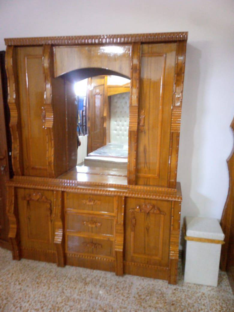 #قسط_غرفتك_براحتك
✔️ ويانا مدة التقسيط سنة و نص بدون مقدمة 
✔️ لحاملي ماستر كارد الرافدين من الموظفين و المنتسبين و المتقاعدين
✔️ يوجد فصال حسب الطلب
✔️ يمكنكم استبدال غرفكم القديمة بغرفة جديدة وتقسيط الفرق
✔️ غرف نوم باحدث الموديلات من خشب الصاج
📌العنوان : الموصل / الجانب الأيمن / الصناعة القديمة / اليابسات
📱اسياسيل : *********** (يوجد واتساب)
📱 كورك : ***********(يوجد واتساب
