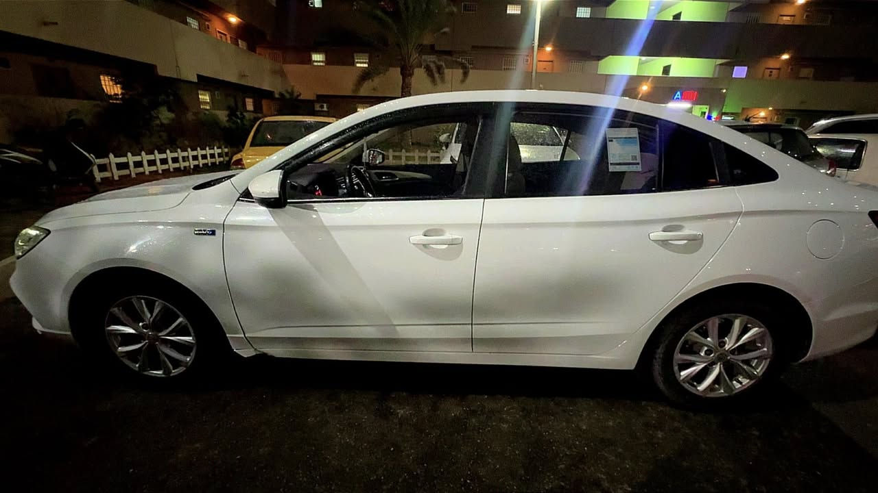 السلام عليكم mg5موديل 2024رقم اربيل تحويل ثاني يوم مواصفات كومفورد بصمه حساسات كامره تحكم استيرن شاشه جبيره ماشيه 56 بعدها بضمان شركة  السعر 107وبيها مجال مكفوله من الصبغ والتبديل والبارد فقط طخه بسيطه بدوسه
***********
