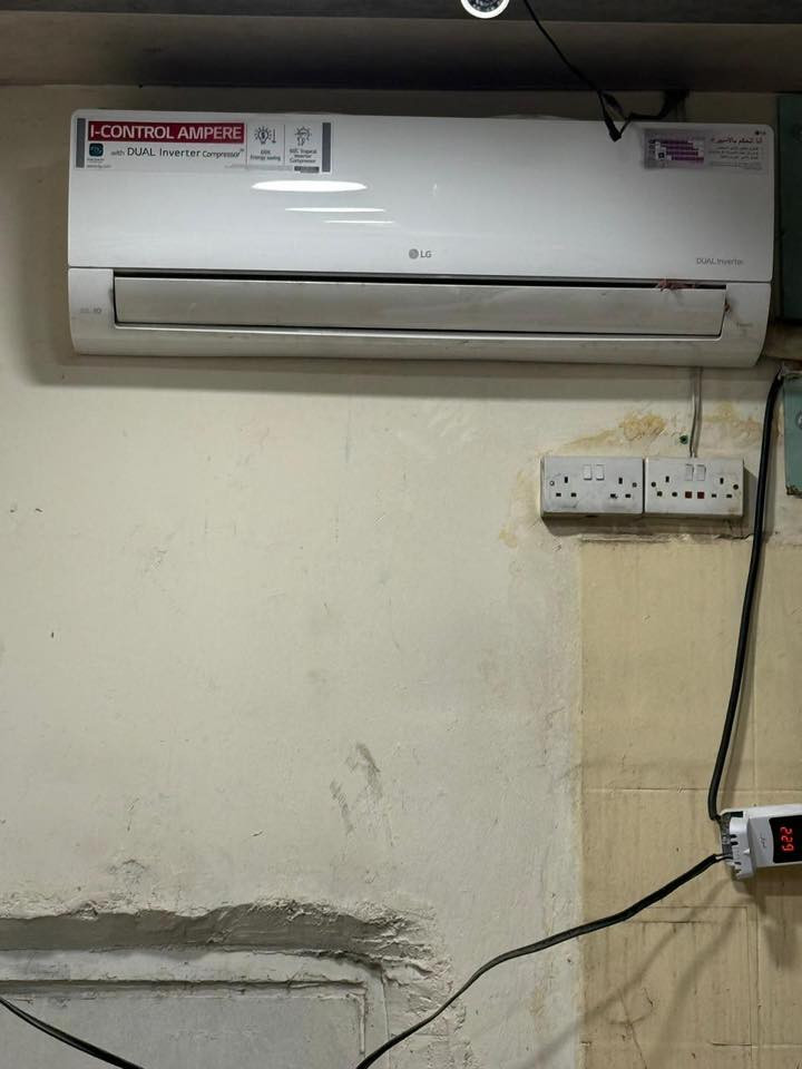 سبلت طن ونص الجي استعمال قليل انفيرتر ضمان شركه الجي 10 سنوات السعر ب750 وبي مجال بسيط 

برادت تركيه شغاله عامودي الوحده ب250 وبيها محال بسيط 

مجمدات بطحي تركي عدد 2 شغاله الوحده ب250 وبيها مجال بسيط 
المكان السيديه
***********
