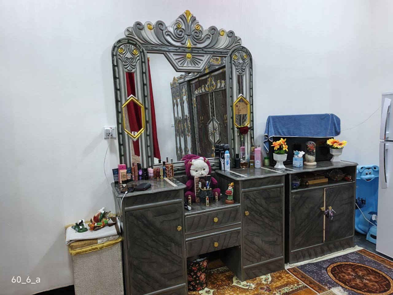 سلام عليكم
غرفت النوم للبيع 
الخشب عراقي 
صبق و تصميم تركي 
سعر 975وبيه مجال بصيط 
رقمي ***********
9 قطع
