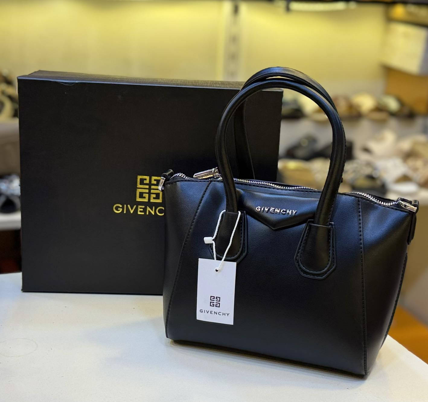 #احذية_وحقائب_خالد خانقين مجمع شاكر رضا
 توصيل داخل خانقين وكل المحافظات 
واتساب *********** 
صفحتنا على الانستا 
‏https://www.instagram.com/khaled_bags_shoes?igsh=aHgzNnAyeDc0cGd1
السناب 
‏https://www.snapchat.com/add/khaledzahawe?share_id=GwP3kgwzTro&locale=ar-EG-u-nu-latn
التيك توك 
‏https://www.tiktok.com/@khaledzahawe?_t=8kEouIPTpO1&_r=1
الفيس 
‏https://www.facebook.com/khaledbagsshoes?mibextid=ZbWKwL
