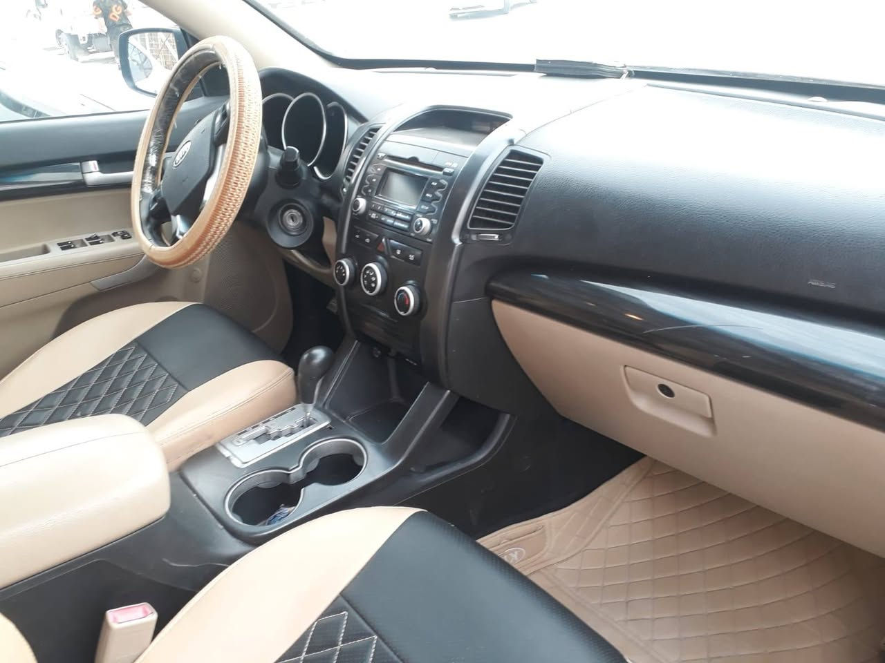 للبيع سيارة سورنتو مديل 2010 محرك 6 سندر سياره تخم تاير مرشوشه فقط ال جماليه الاتصال على الرقم الهاتف ***********
سعر 135 بي مجال
