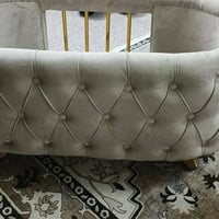 كاروك للبيع جديد تفصال السعر 50 ألف قفل 07705808474