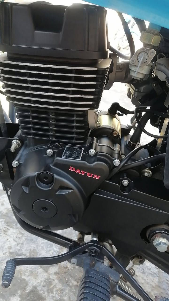 ياالله
السلام عليكم
كفاله عامه 😊 😊 
دايون نفخ للبيع
لون سمائي مميز  🩵
موديل 24
طالعه بال25
استعمال قليل
ماشيه 3.660
اوراق اسكنر
مكينه 200
5 نجوم الأصلي 
كتابه حمره
سويج سجينه عدد 2
تايرات جدد
كهربائيات كلها شغاله
دكمة دبل اشاره بلادي
الدراجه اي نقص مابيها
السعر مليون و425
1.425 وبيها مجال قليل
العنوان حله المركز
رقم ***********
