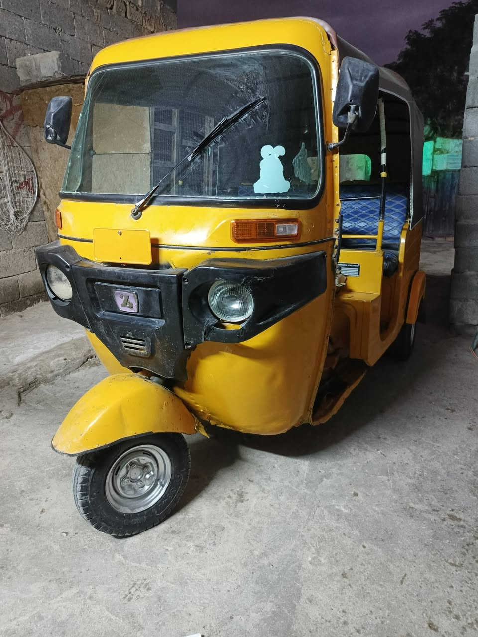 تكتك لبيع مديل 19)/شهر ال 7 محرك 20 مجفت تجفيت شركه  لسعر 2500 وبيه مجال حق جيه 
أوراق اصولي كامله  
الاستفسار على هذا الرقم  
 للجناي فقط بياع شراي لا تتصل 👻
رقم راعيه .***********
