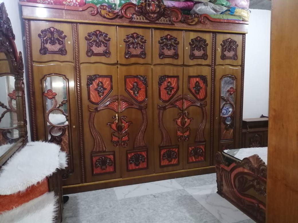 سلام عليكم بيت للبيع 100متر ☺️في النجف الاشرف♥ناحية الحيدريه في حي الامير داخل الحولي الاول قريب ع الحولي الثاني 🤍بناء بلوك  🌼غرفه وصاله ومطبخ وستقبال وحمامات داخليه وخارجيه  الشراي كل الهلا *********** النجف, العراق
