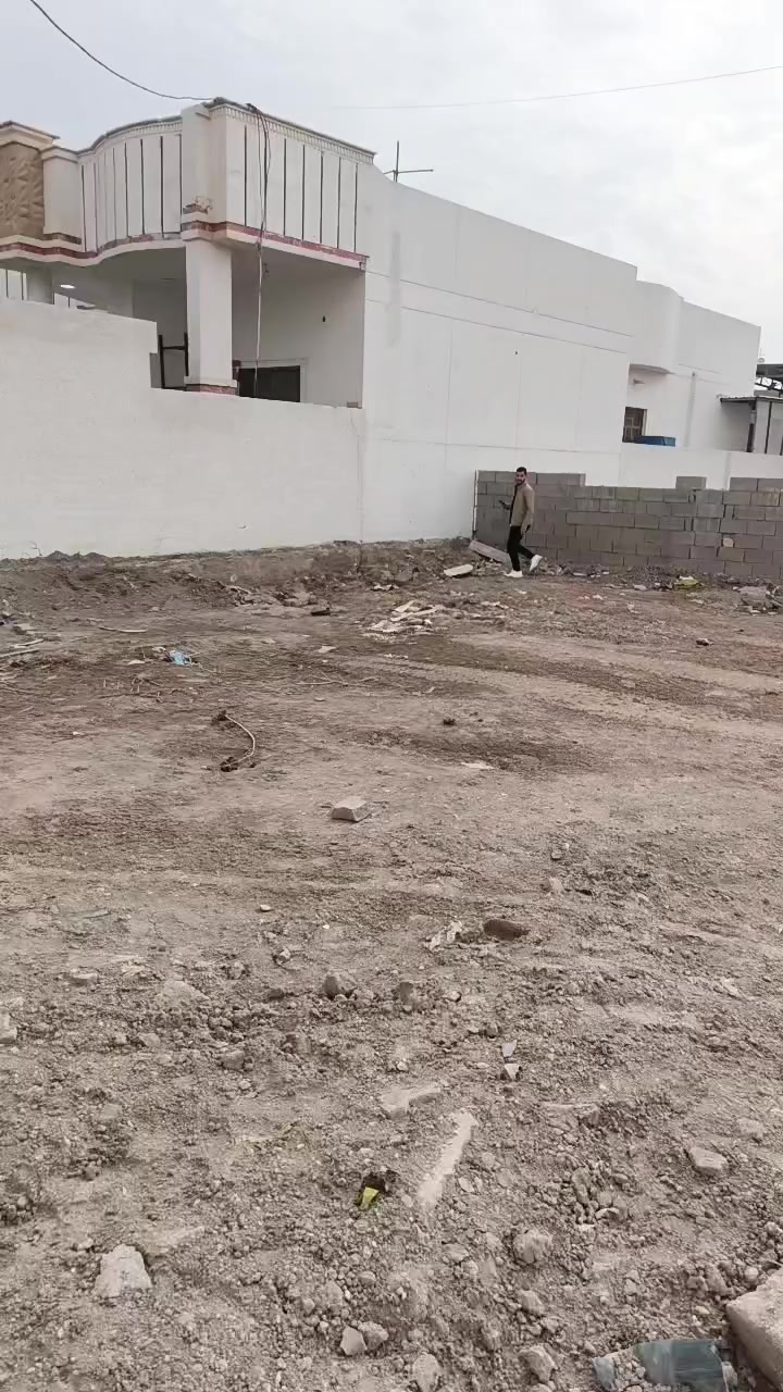 قطعه ارض للبيع 
قطعه ركن ع فلكه العلم واجها ع شارع العام شارع 100الرمادي
مساحته  250متر
سعر المتر مليون


**إذا كنت صاحب هذا الإعلان وتريد حذفه لأي سبب، رجاءا أرسل رسالة إلى الدعم الفني**