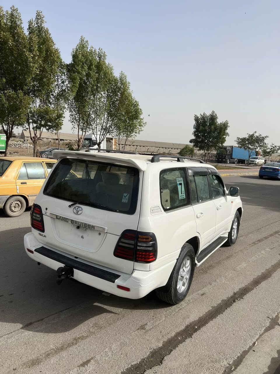 سلام عليكم لاندكروز 2006 خليجي بدون حادث بيها مكانات صبغ جماليه ابيع عام كير محرك خير من الله صدر خلفي امامي كله جديد غرفتها حلوه شاشه لمس السيارة مال بيت ونضيفه السعر 148 مكاني شهداء السيديه ***********
