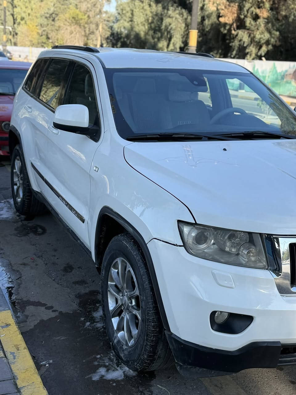 جيب لاريدو 2012 خليجي فول مواصفات ماعدا الفتحه 
ماشيه 150 كيلو مو ميل 
سياره حيل نضيفه ماناقصها شي
مابيها اي حادث او دواخل صبغ اثر التحرير انطيك حزام بدون دواخل بدون شاصي  سياره بيها كوبون بانزين
السعر 147
***********
***********
