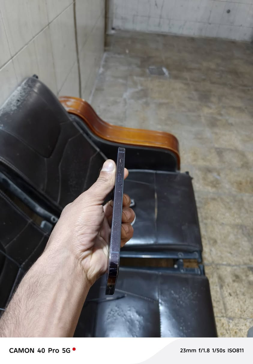 سلام عليكم ايفون 14برو ماكس مبدل شاشه او بطاريه ذاكره 256 مراوس او بيع السعر 600 ***********
