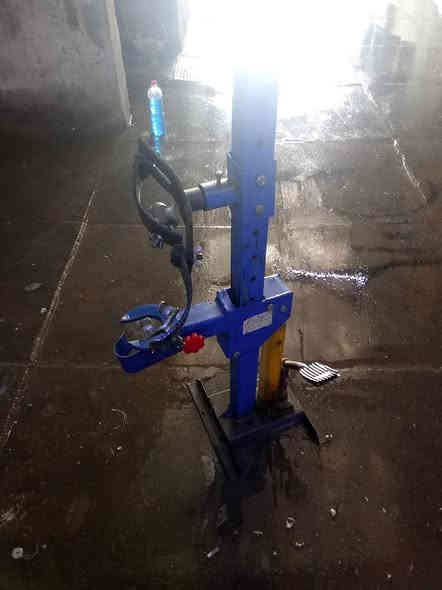 قارص لوي هايدوريك جديد للبيع ب150 
مشتري ب240 ما مشتغل بي ابدن 
*********** بغداد
