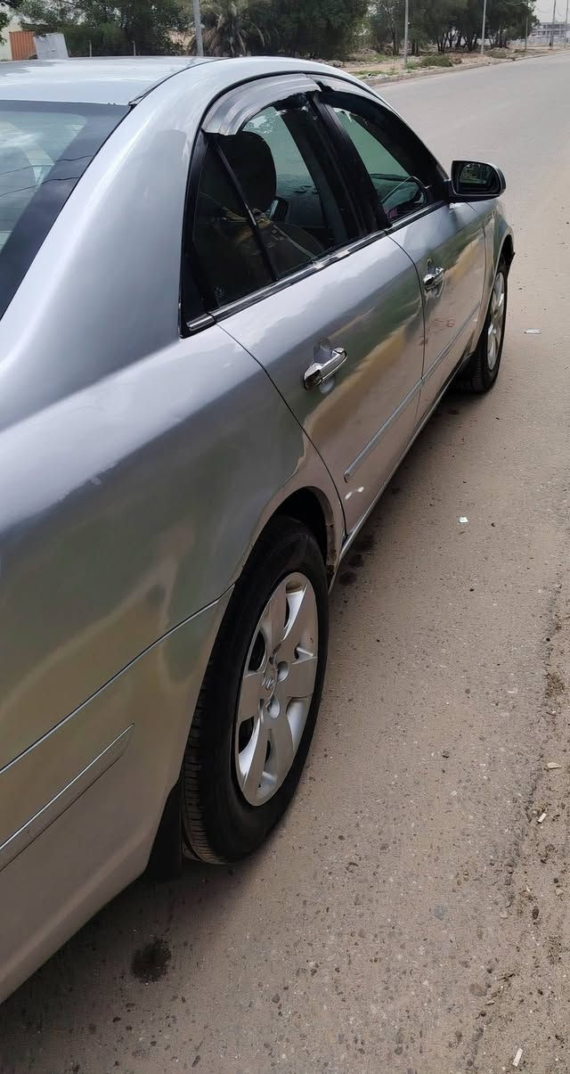 السلام عليكم
سيارة سوناتا وارد امريكي 2010 
شرط كير محرك صدر امامي خلفي جاهزها اربعه تايرات جددت سنويه وارقام جديده تحويل مباشر.  صبغ حزام   سعر 100و بيه مجال حك الجيه بنيد قماره والجنطه كفاله ه ***********
