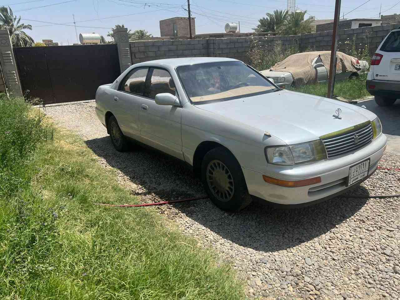 السلام عليكم سياره بطه للبيع موديل 1992 متصل محرك كير 2500 شرط صدر تايرات كلو نضيف رقم نينوى الماني شرط التحويل صبغ  مكانات سعر 57 وبيها مجال 
اتصال  ***********
