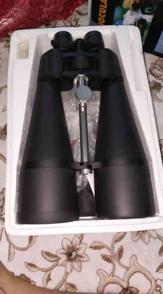 العملاق ناظور فلكي اخواني الي يريده يراسلني  بالخدمه السعر ١٢٠الف وبي مجال  بريسير Bresserr
قوة تكبير 20 في 80
وصف المنتج: منظار بريسر سبيشيال-أسترو بورّو 20x80
بفضل الزجاج المطلي متعدد الطبقات بالكامل من نوع Bak-4 والعدسة الكبيرة القطر، يوفر منظار بريسر سبيشيال-أسترو 20x80 بورّو صورًا مشرقة وواضحة من الحافة إلى الحافة. تضاعفها العالي بمقدار 20x يجعل هذا المنظار ممتازًا ليس فقط لمراقبة الأجرام الفلكية، بل هو عملي أيضًا لمشاهدة الأهداف الأرضية البعيدة ودراسة الطبيعة. تصميمه البصري وطلاءاته تقلل من الضوء الشارد والظلال (حتى بالقرب من الأجسام الساطعة مثل القمر)، مما قد يعطل ويقلل من متعة المراقبة.
يتيح تعويض الديوبتر وأكواب العين المطاطية القابلة للطي لمرتدي النظارات الاستفادة القصوى من مجال الرؤية الواسع لهذا المنظار. بفضل الخيط الثلاثي المدمج في العمود الداعم المركزي القوي، والذي يمكن تعديله على طول محور المركز، يمكن تركيب منظار بريسر سبيشيال-أسترو 20x80 بورّو مباشرة على أي حامل كاميرا مناسب وتوازنه من الأمام إلى الخلف بمجرد وضعه.
المميزات:
- منظار للمراقبات الفلكية والمراقبات البعيدة
- قدرة عالية على جمع الضوء
- يمكن تركيبه مباشرة على الحوامل الثلاثية القياسية بحجم 1/4 بوصة
- مطلي بالكامل متعدد الطبقات / خيط ثلاثي
المواصفات:
مجال الاستخدام:
- علم الفلك
- مشاهدة الطيور ومراقبة الطبيعة
- النوع: منظار قياسي
المواصفات البصرية:
- التصميم البصري: بورّو
- عدسات LE: نعم
- مادة المنشور: Bak-4
- نوع الطلاء: مطلي بالكامل متعدد الطبقات
- عدسات لمرتدي النظارات: نعم
- ضبط الديوبتر: نعم
- مجال الرؤية عند 1000م: 56 م
- شدة الضوء: 16
- عامل الشفق: 40
- التركيز القريب من: 40 م
البيانات التقنية العامة:

- مادة الجسم: ألومنيوم

- أكواب العين: أكواب مطاطية قابلة للطي
- المسافة بين البؤبؤين الأدنى: 57 مم
- المسافة بين البؤبؤين الأقصى: 72 مم
- تسليح الجسم: مطاط/بلاستيك
أغطية الحماية من الغبار:
- للعدسة والعدسة العينية
- قابلة للإزالة بشكل فردي
الأبعاد والأوزان:
- الطول الكلي: 330 مم
- العرض الكلي: 235 مم
- الارتفاع الكلي: 108 مم
- الوزن: 2100 غرام يتفضل واتساب ***********
