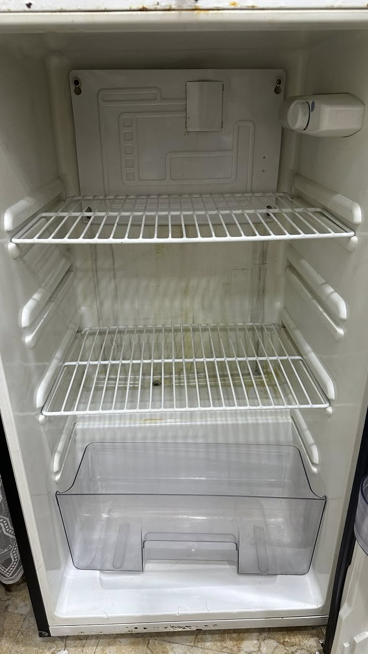 ثلاجه للبيع نضيفه استعمال  قليل          سعر 125 بغداد لبلديات


**إذا كنت صاحب هذا الإعلان وتريد حذفه لأي سبب، رجاءا أرسل رسالة إلى الدعم الفني**