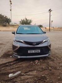 سياره تيوتا سينا للبيع موديل 2023 فئه LXE حادث جاملغ وبنيد فول مواصفات...