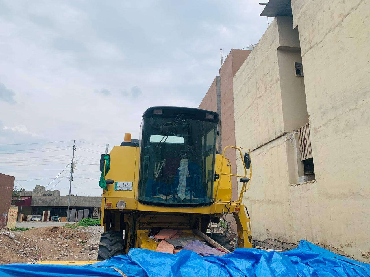 للبيع حاصودة نيو هولند موديل 1997 قايش مجموعة امامي كلاس محرك معمر كامل رايمر كير اكسن شرط  اطارات أمامية جديدة شرط احلى من صورةرقم نجف بسمي تحويل شرط السعر 35  مليون بي مجال  المكان ناحية ربيعه ***********كورك   *********** زين
