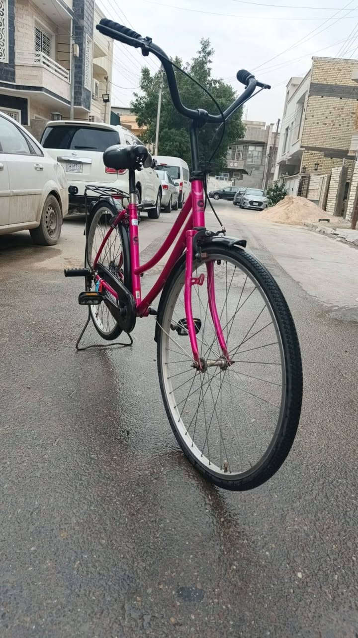 السلام عليكم باسكل للبيع حجم26نظيف   حي الجهاد شارع الشارقة والتواصل على هذا الرقم *********** السعر 95وبي مجال❤
