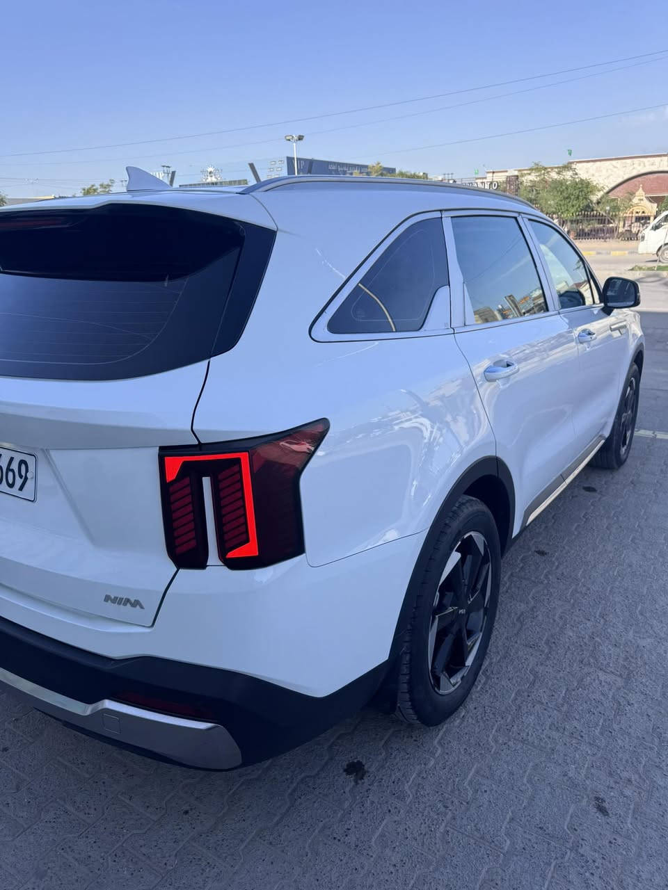 سورنتو خليجي٢٠٢٤ مكفوله كفاله من الزلغ 
ماشيه ٢٥ رقم اربيل الدولي سته سلندر 
السعر ٣٠٠وبيها مجال بسيط 
٧ راكب
بردات خلفية
كشنات كهربائي
كير ماوس
صندوك كهرباء
حساسات امامية خلفية 
٣ قطع تبريد
السياره مغلفة جلد كامل ٧ مقاعد
مكاني النجف الأشرف 
للاستفسار ***********
