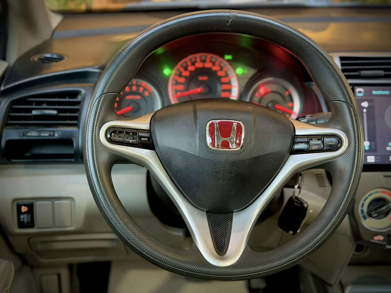 Honda City
هوندا سيتي 

2010

‏كاملة اوتوماتيك
فرش بيج 
صيانة منتظمة

150.000 ;KM

المعاينه فاقوس الشرقيه

010 60069965
٠١٠٦٠٠٦٩٩٦٥


**إذا كنت صاحب هذا الإعلان وتريد حذفه لأي سبب، رجاءا أرسل رسالة إلى الدعم الفني**