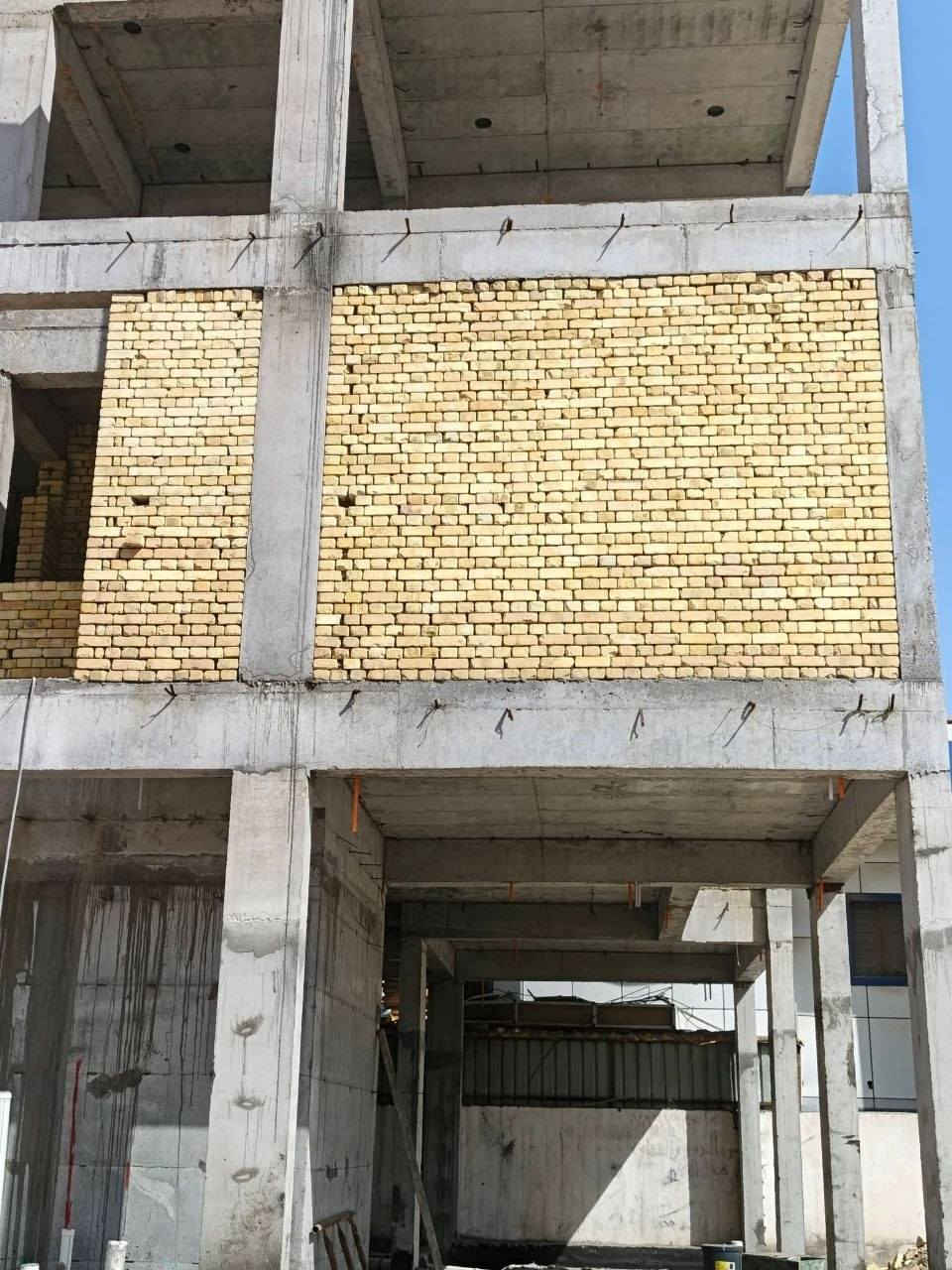 ابـو حسين الـعـامـري للـمـقـاولات
بـنـاء هـيـكـل او مـفـتـاح 🔑 
يـبـدء الـعـمـل مـن مـعـالـجـة الـتـربـه 
صـب اسـاس 60×40 
الـشـيـش الايـرانـي  الـروهـيـنـه
ارتـفـاع الـبـتـلـو مـجـاور الـمـنـازل 
مـع ابـواب وشـبـابـيـك تـفـصـال جـنـل ٤مـ٢ــلـم درجـه اولـى والـمـديـل والـنـقـشـه
حـسـب راي صـاحـب الدار 
صـب ربـاط فـوق الابـواب 20فـي30
مـع بـنـاء ارتـفـاع ٣ونـص 
مـع سـقـف والـدرج وشـبـكـة كـهـربـاء 
وصـب الـبـيـتونـه والـمـنـهـولـه والـدنـك للـبـاب الـخـارجـي 
يـنـتـهـي عـمـل  الـهـيـكـل 
يـبـدء الـتـشـطـيب 
مـن تـئـسـيس الـمـاء والـمـجـاري والـكـهـربـاء بـوري مـاء نـوع تـركـي مـع الـصـحـيـات  الـجـيـده مـع بـوري مـجـاري ابـو 4عـراقـي 10 بار مـع بـوري كـهـربـاء نـوع الـفـرحـات مـع وايـر تـسـلـيـك الامـتـحـده والـنـقـاط حـسـب الـرغـبـه
مـع صـب الارضـيـه صـبة نـظافــه ومـعـالـجـتـهـا مـن الارضـه قبـل اللـبـخ 
ولـبـخ الـمـنـزل مـن الـداخـل والـخـارج يـكـون لـبـخ الـسـقـوف بـالـجـص والـبـورك 
والـجـدار بالاسـمـنـت والـبـورك
مـع تـطـبـيـك سـيـرامـيـك الارضـيـه والـجـدارن الـمـطـبـخ والـصـحـيات فـقـط سـعـر الـسـرامـيك لايـتـجـاوز 7 الـف للـمـتـر الارضــي والـجـداري
  تـقـطيع وصـبـغ الـواجـه بالـفـوم الـتـركـي الـبـسـيـط 
وربـط الكـهـربـاء كـامـلـه  والـصـحـيات الـنـوع الـجـيـد الاردنـي والـتـركـي كـامـلـه
وشـد ابـواب الـخـشـب وابـواب الـبـي بـي سـي للـصـحـيـات ويـكـون سـعـر الـبـاب لايـتـجـاوز 150 الـف
مـع ٢ تـانـكـي مـاء 1طن للاسـالـه الـسـعـر 100الـف 1طـن مـاء حـلـو الـسعـر 100الـف
والـسـطـح ايـزوكـام سـعـر الـمـتر 5الـف مـع تـطـبـيـك الـسـلـم مــرمــر سـعـر الـبـايـه مـع مـرايـه 20الـف  مـع مـحـجـر اللـمـنـيـوم ٤خـطـوط سـعـر الـمـتـر 50الـف
وشـد الـجـام 
وربـط مـغـسـلـه داخـلـيه وخـارجـيـه لايتجاوز سـعـرهـا ٥٠ الـف
مـع كـيـزر حــسـاوي ١٢٠لـتــر الـسـعـر 100الـف
مـع شـد مــراوح الـغـرف
 وصـبـغ الابـواب الـحـديـد مـع شـد 
كل غـرفـه ٤ كـلـوب انـاره الـسـعـر 7الـف
مـع مــروحه نـوع تـركـي الـسـعـر 50الـف 
سـعـر الـخـلاط لايـتـجـاوز 25الـف
سـعـر الـغـربـي لايـتـجاوز 125الـف
يـحـق لـصـاحب الـدار اخـتـيـار الاشـيـاء اذا كـانـت لاتـخـالـف الاسـعـار الـمـتـفـق عـلـيـهـا
ابـو حسين  الـعـامـري للـمـقاولات
هاتف 
************
#واتــســاب ‎***********
او تــــصــال
