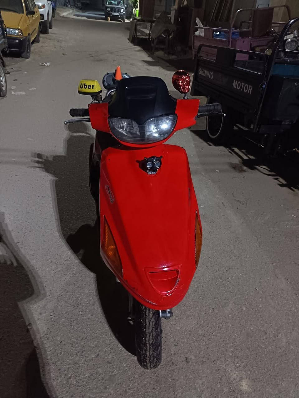 السلام عليكم دراجه فراشه للبيع الدراجه مكينه ما مفتوحه كامله سلف هندر نضافه 90% السعر 400 وبيها مجال للشراي  المكان  دوانيه حي العصري الرقم *********** بي واتساب ومتواجد فيس
