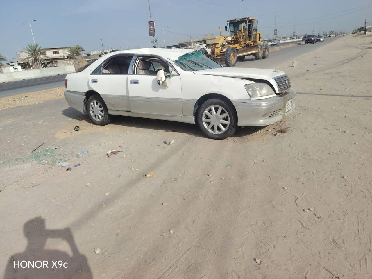جنون موديل 99 رقم انكليزي باسمي 
مكينه وكير منضومه تبريد كله جديد
للبيع على حادثها ***********
