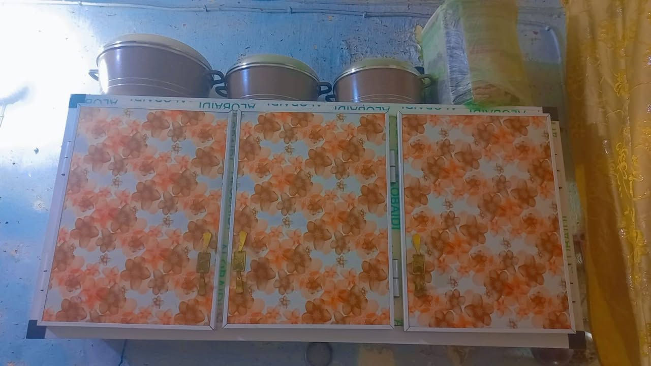 السلام وعليكم كامنتر للبيع ١٥٠ وبي مجال بصي المكان مدينه لصدر قرب مطعم ليمونه ***********
