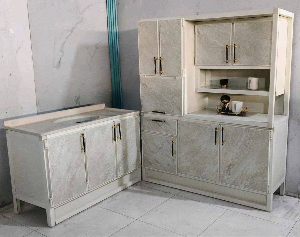 كاونتر ارضي وملحق متر ونص 
سنك  متر وعشرين 
السنك مرمر صناعي 




السعر 300 الف


التوصيل 🚚🚚🚚
داخل بغداد مجاني 
توصيل لجميع المحافظات العراق 🇮🇶
الاحجز والاستفسار راسلو الصفحه