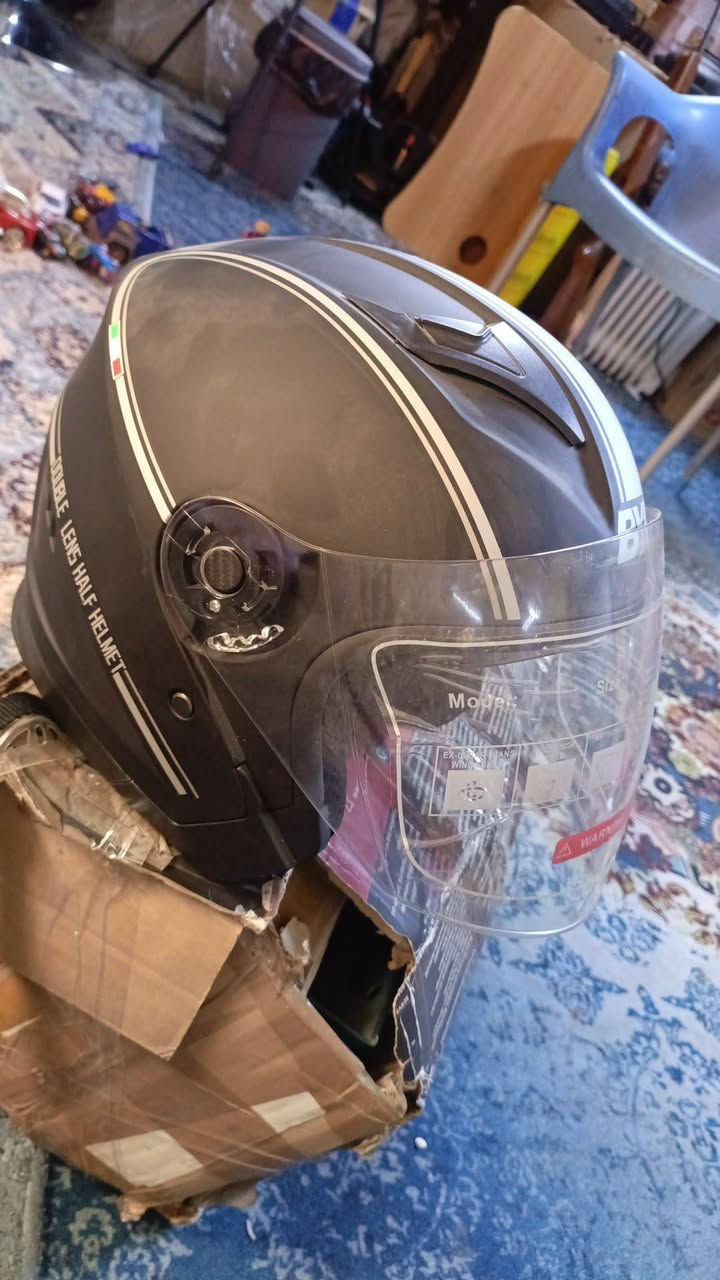 سلام عليكم
عندي هذني خوذ للبيع 
@الجميع


**إذا كنت صاحب هذا الإعلان وتريد حذفه لأي سبب، رجاءا أرسل رسالة إلى الدعم الفني**