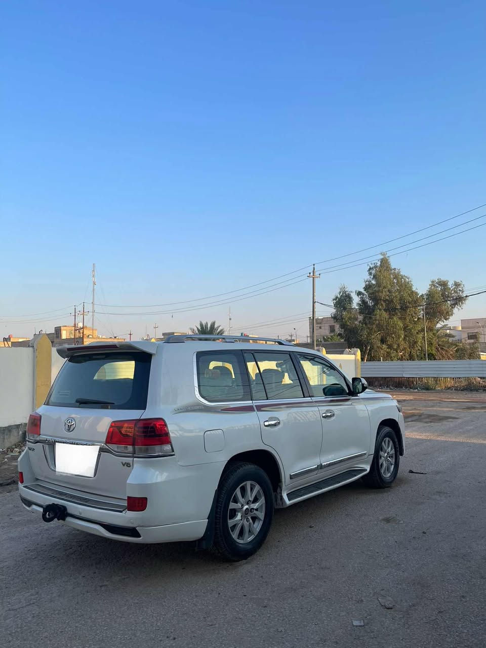 سلام عليكم لاندكروز :مديل 2008 محدثه 2019
سيار مصبوغ عام ولباقي كفال 
سعر 245وبيه مجال 
مراوس حسب لقناعه 
رقم ***********
*********** 
؟
