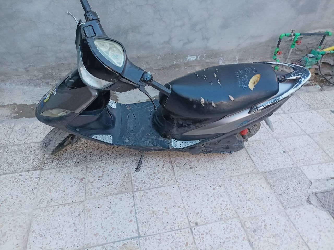 سلام عليكم دراجه ماكس عدله مزوده 55،صلنصه رياضي السعر 450وبيه مجال قليل حك.جيه مكاني.بعقوبه.الستفسار ***********
