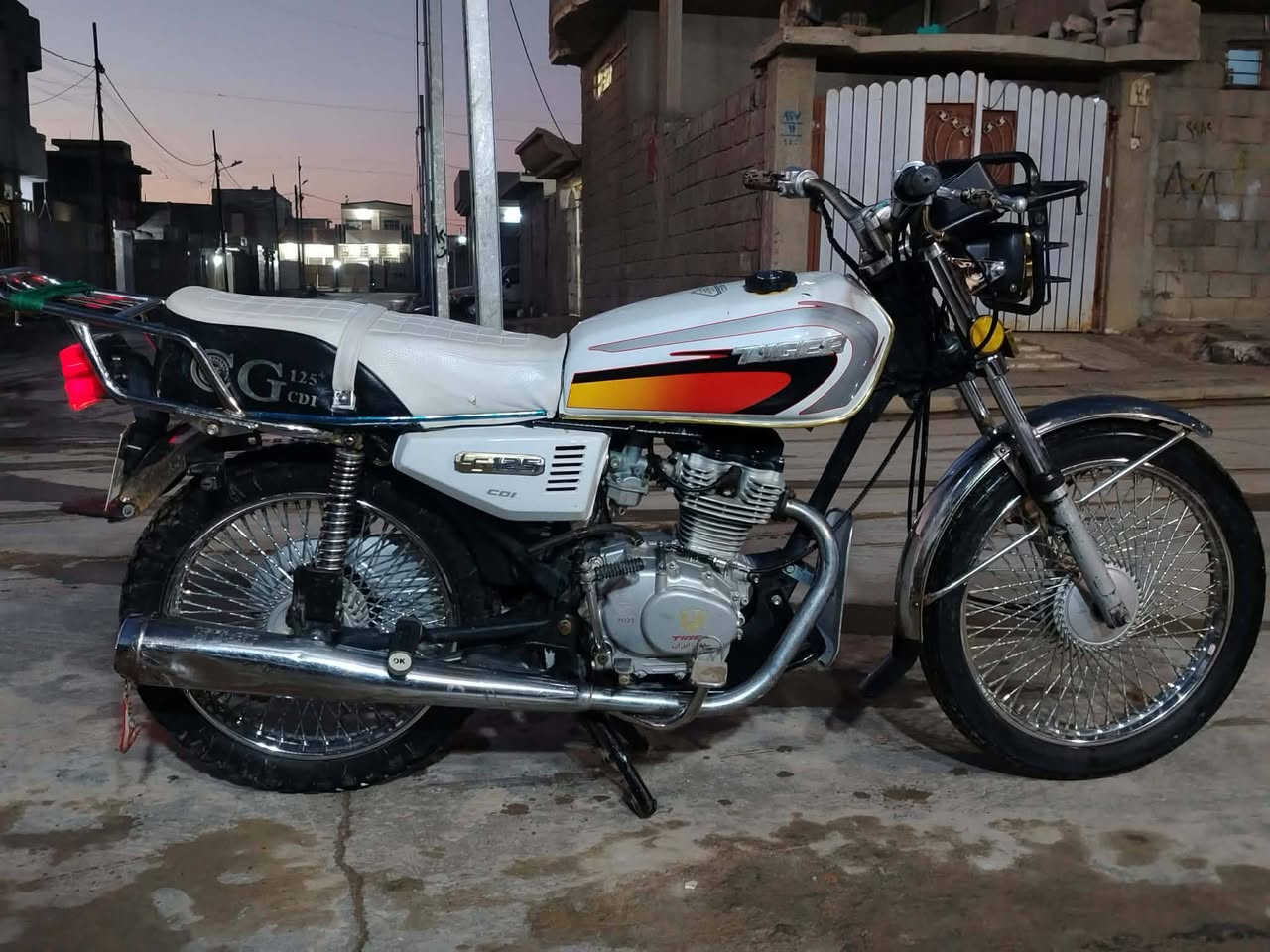 السلام عليكم تايكر موديل 2021مكينا شرط ما مفتوح السعر 475وبي مجال باصيط***********ومستعجل البيع
