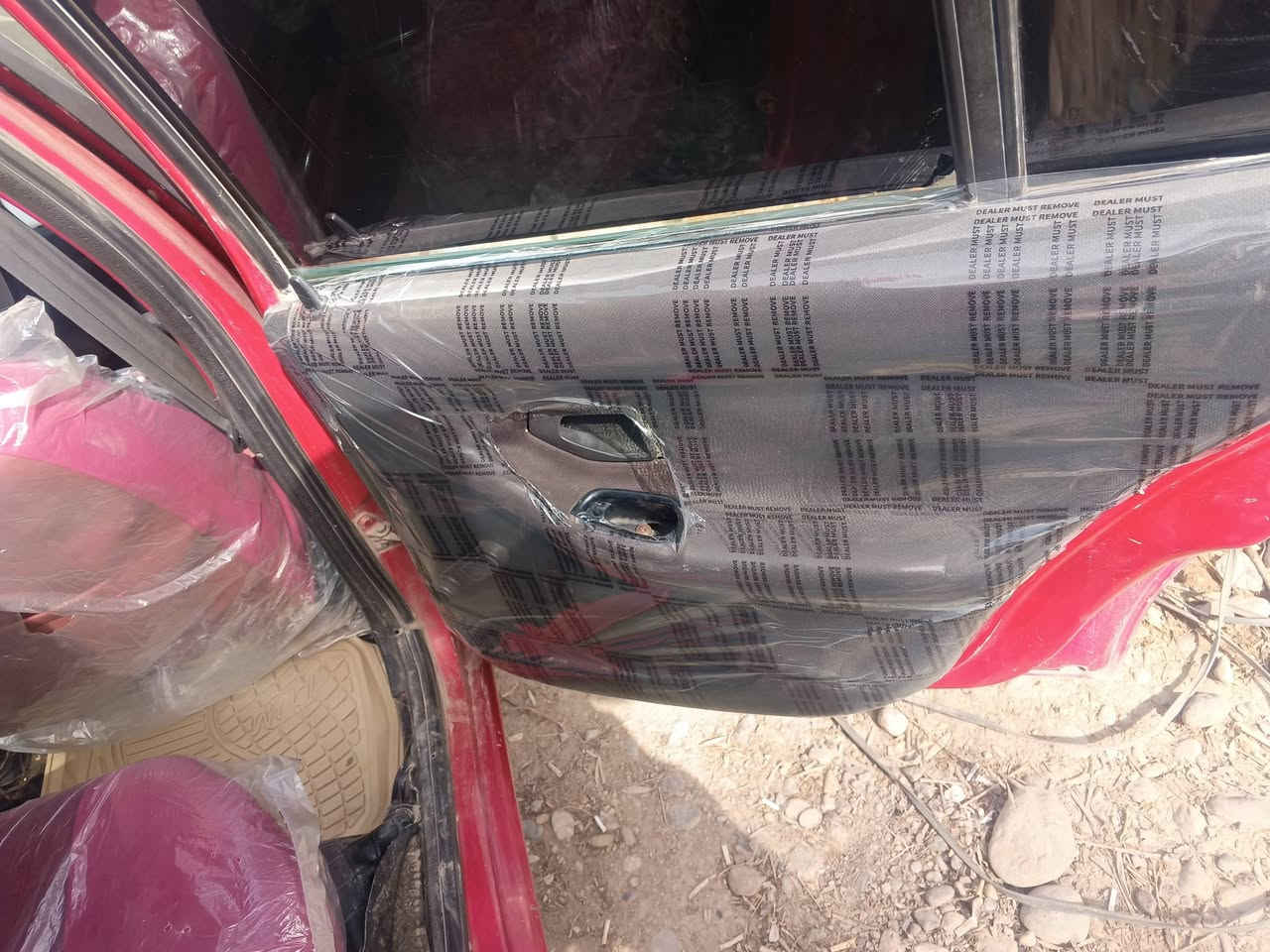 سلام عليكم بيجو للبيع ٣٠٦ رقم بغداد تحويل مباشر بسمي كير ومحرك شرط صدر امامي خلفي  كهربائيات بلاديه تبريد ثلج سياره يلاديه بدون صبغ فقط بيهه جراد غرفتهه حلوه مكان السياره صلاح الدين قضاء العلم الاستفسار ‏‪***********‬‏
