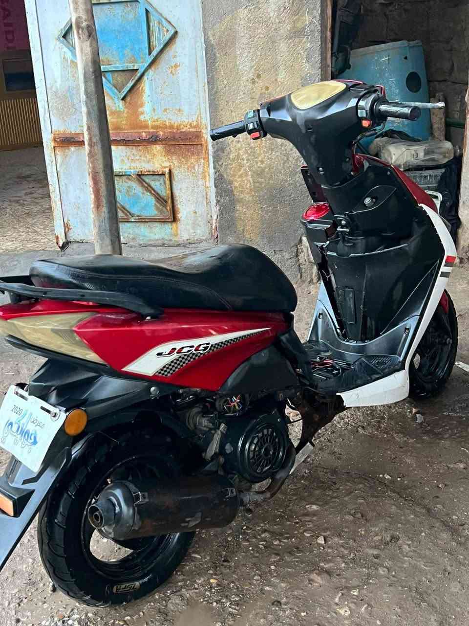 دراجه ماكس صيني. لبيع سعر 100 غفل  راد اله تجفيت. واكسن. كهربات. شغاله. ***********
