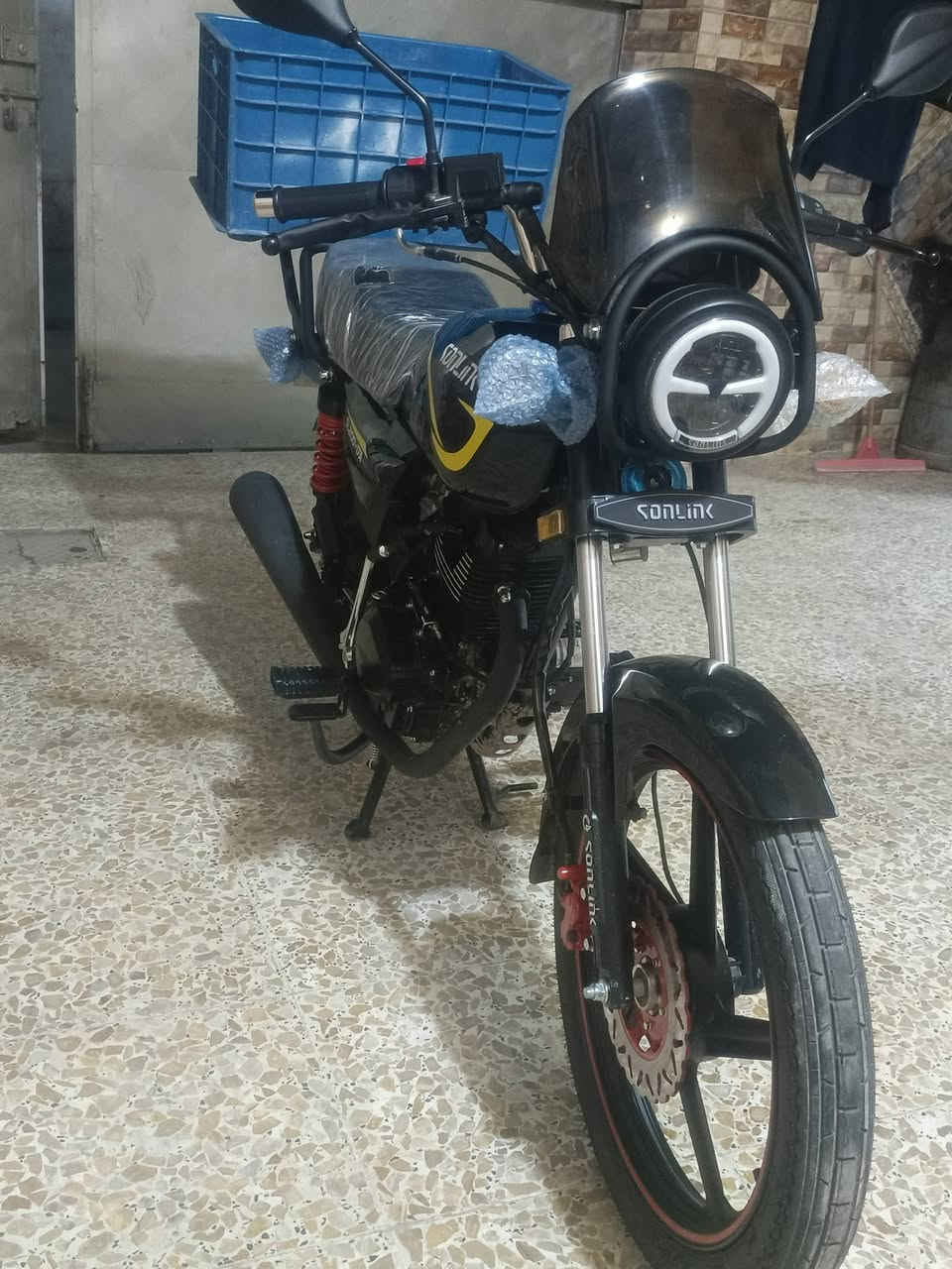 سولنك موديل2026
المحرك حجم 200cc  سحب قوي وسريع
النظافة بقميص الشركة لا شخط ولا نقص
الكهربائيات: دشبول إلكتروني ولايتات كاملة محركها قوي وعزمه عالي
المكان واسط - قضاء العزيزية
للاستفسار الاتصال ‏‪***********‬‏
