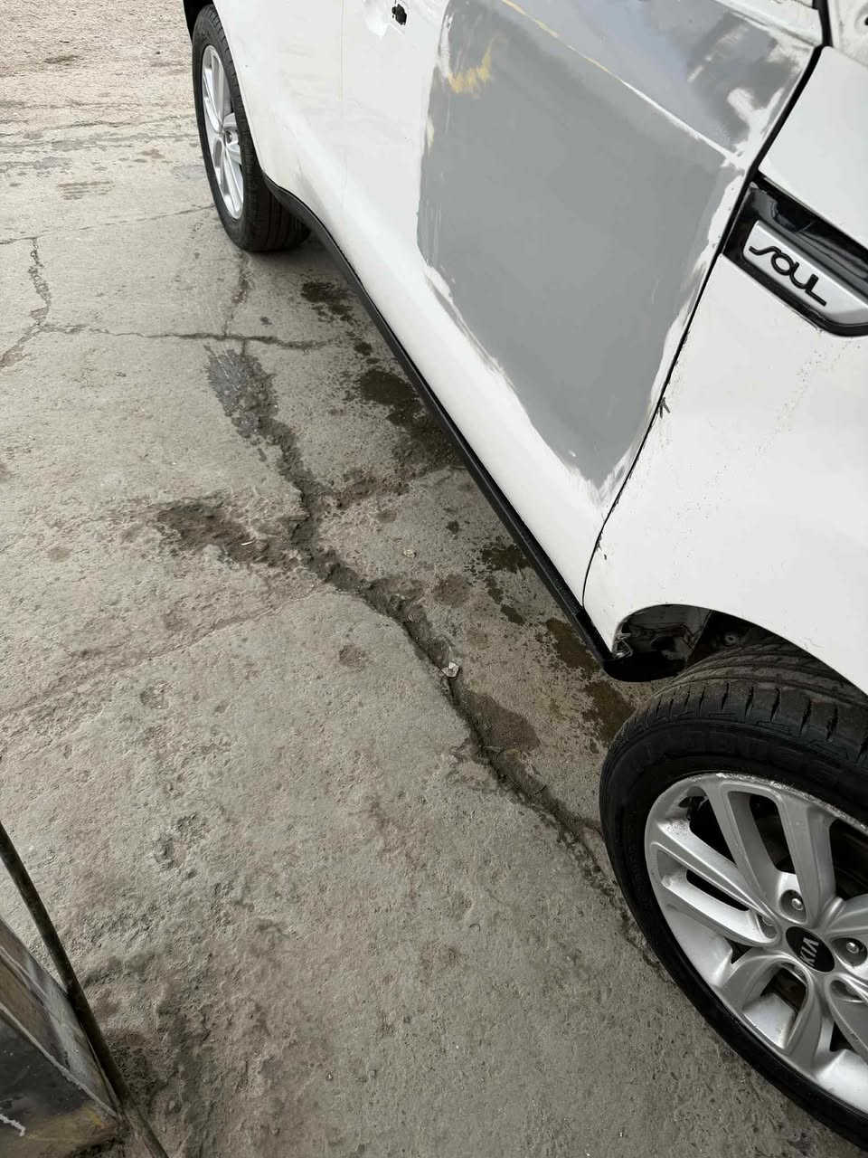 للبيع كيا صول 2019 امريكي حادثها. دعامية خلفية  بيها حادث بالعراق باب وجاملغ الايمن يعني قطع 
بسمي تحويل مباشر 
نص فول  كير مكينة نظيفات  حدادية جديدة 
دوشمة جديدة 
ما بيها نقص 
تحكم جهتين 
شاشة كبيرة
ويل 17 
بيها رش بالتكمة الأمامي 
رقم سليمانية. تحويل مباشر 
وكاله عامة بسمي 
سعرها 88 قفل بدون عمله 
عندي فيديو للتوضيح ايضاً
مكاني بغداد رئاسة العبيدي 
*********** 
اعتذر عن مراوس فقط بيع
