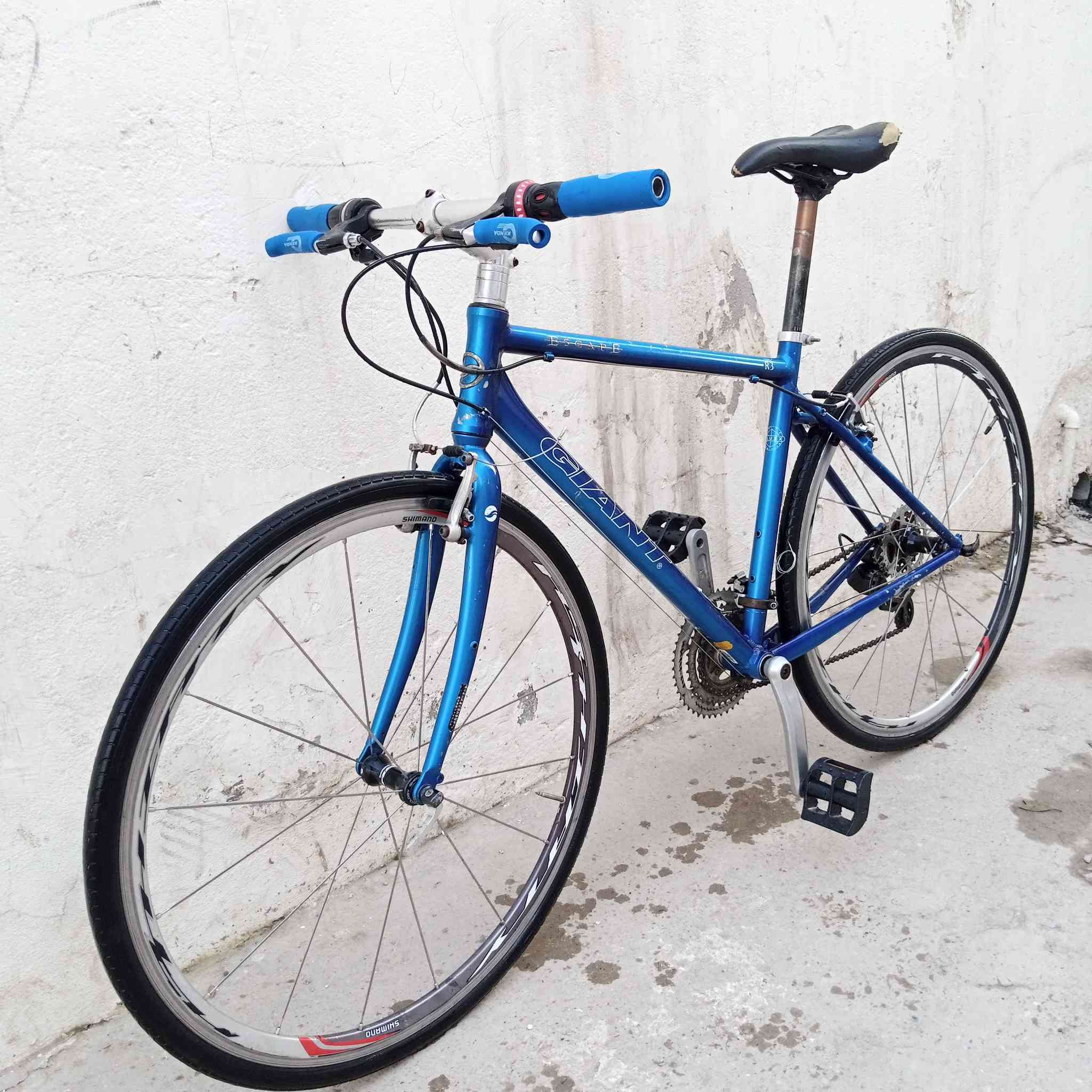 السلام عليكم ورحمه الله وبركاته
باسكل جينت سكيب لونين مميز ⭐

سستم سرام .

بريكات تايكتروا .

تايرات كيندا.

ويل مختم شيمانوا .

البسكل المنيوم الماشة فقط حديد .

مكاني موصل اكو توصيل جميع المحافظات 
سعر ١٥٠ . تواصل خاص


**إذا كنت صاحب هذا الإعلان وتريد حذفه لأي سبب، رجاءا أرسل رسالة إلى الدعم الفني**