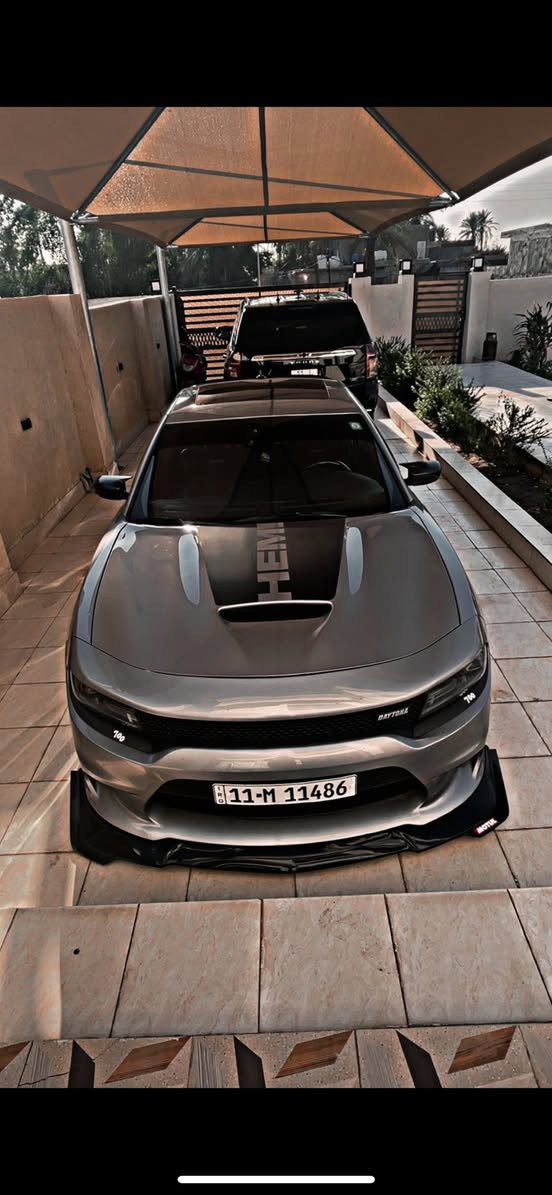 سلام عليكم 
للبيع دوج جارجر موديل 2018 رقم بغداد الجديد والهزه جديده يعني ميحتاج هزه 
RTدايتونه بجم كبس بلادي 
فولللل للخير 
فتحه سقف 
رادار امامي رادرات جانبيه 
كشنات كهربائيه جلد وشامو مختم دايتونه تدفئه تبريد اناره ترحيب ستيرن تدفئه تبريد قطعتين
السياره كلها مختمه دايتونه 
مري قلاب عند بك حساسات خلفيه شاشه كبيره كامره دواره شفتات ستيرن 
صدر امامي خلفي جديد 
إضافات على سياره 
جكات S3
اكس بايب ودون بايب تحكم صوت ريمنوت انسه المرور يعني 
عليها شوته KN بلادي 
دبات سود بلادي 
عليها كاج كان 
سكوبات بيبان 
لحايه ودوسات كلها كاربون فايبر مري باتمان دفيوزر خلفي 
الوياله نجمه تو سايز 
منظومه لد امامي وداخلي متغير على تلفون  
منظومه لايت زنون سعرهن 300 دولار 
دركه ستيرن حرف D بدون rbm 
كفرات على الفجوج + فلنجات تبريد المسغرفه 
سياره واحد على واحد ماشيه 110 كيلو متر نضيف تجي وتشوف بعينك  برمجه مراوح ولف حماوه 82 
حادث قطعتين فقط  البابين السايق والخلفي ايرباك برده فقططط 
السعر 21
الاتصال ***********
