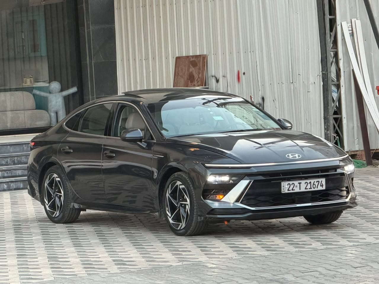 -
سوناتا الشكل الجديد / عدد 3 
حوادث حلوه وبسيطه وان شاءلله ما قصر وياكم 
مرقمات اربيل كلهن وتحويل للمشتري 
وهزه وفحص جديد 
وحده مواصفات فول بنوراما sel plus
و 2  Sel نص مواصفات
بغداد المنصور 
واتساب متوفر او الاتصال 
***********
