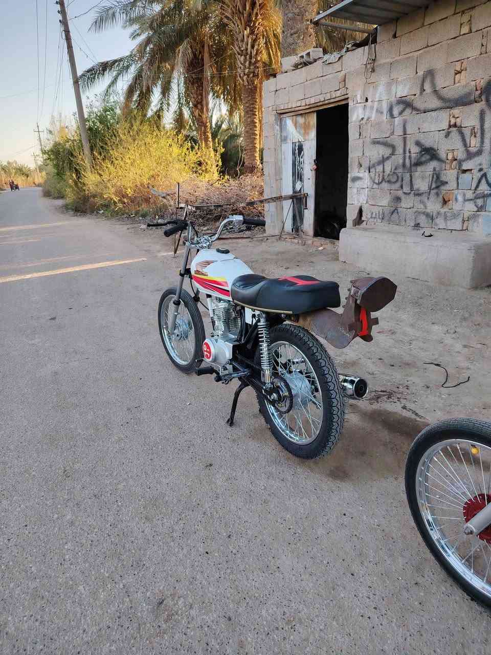 سلام عليكم ورحمة الله وبركاته درجة البيع وراق الموديل 2018 السعر 950
وبيه مجال تعمير كله صلي تعميره 2026 رقم ***********
