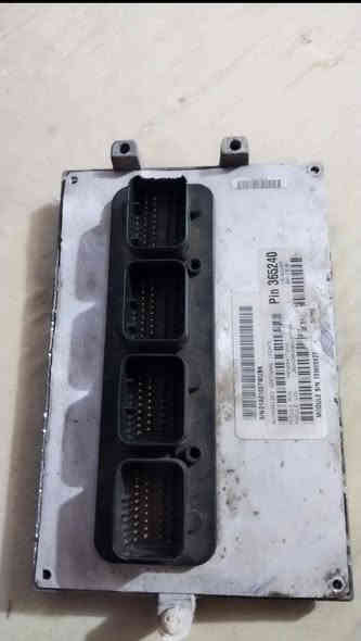 السلام عليكم اخوان عندي عقل مال جيب لبيرتي 2008 نضيف بي بس لاندكريت فقط بالعماره ما موجود إلى يحب يشتريه يتصل على هذا الرقم ***********
