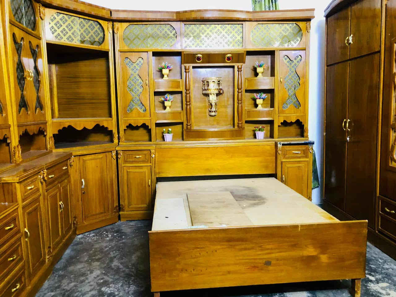 السلام عليكم يوجد غرفه اخشاب صاج عراقي السعر مليون وبيها مجال التواصل خاص


**إذا كنت صاحب هذا الإعلان وتريد حذفه لأي سبب، رجاءا أرسل رسالة إلى الدعم الفني**