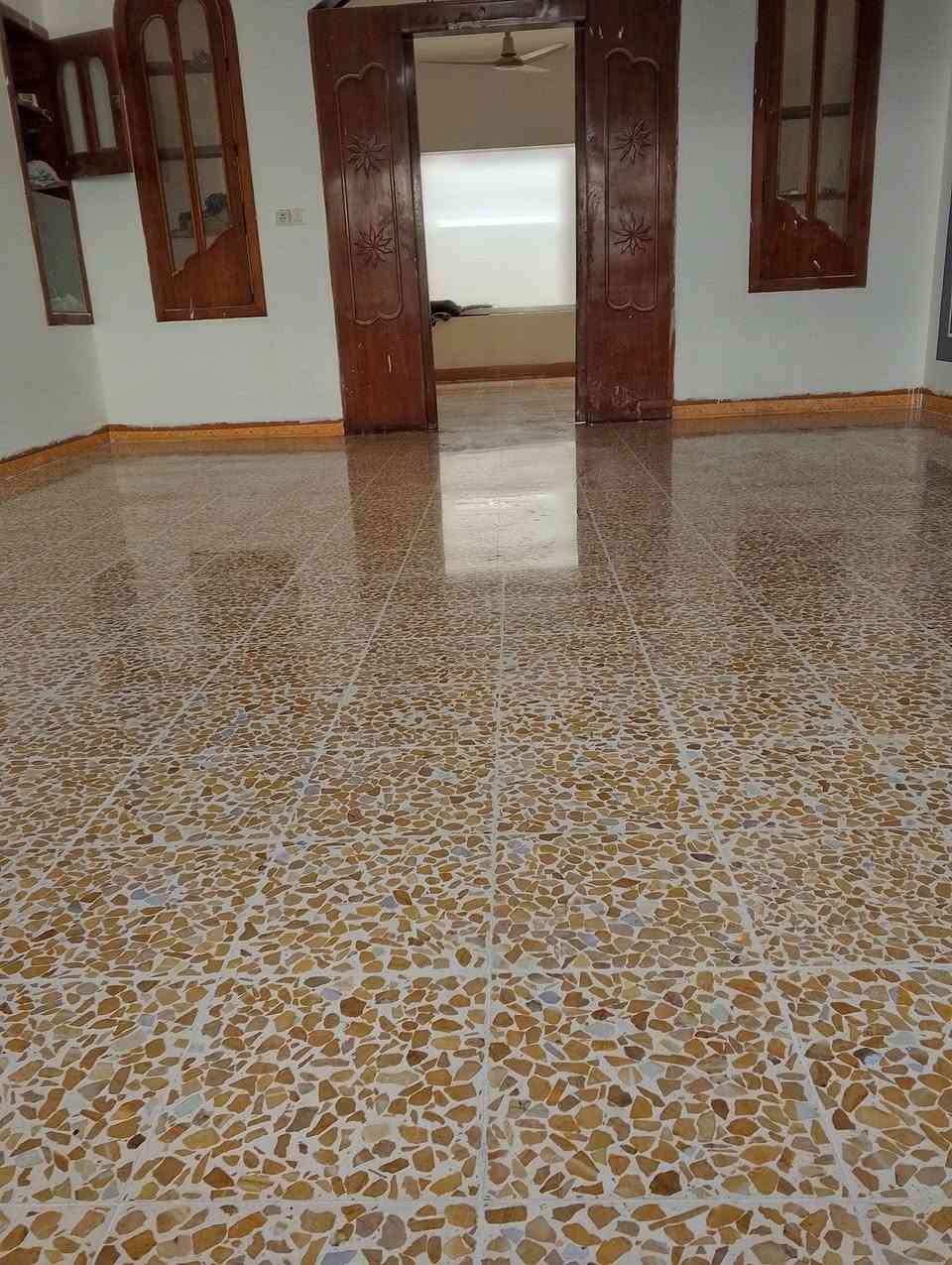 جلي و تنظيف و تلميع كافة أنواع الأرضيات كاشي مرمر مكان العمل موصل و أطرافه ( *********** ) ( *********** )
