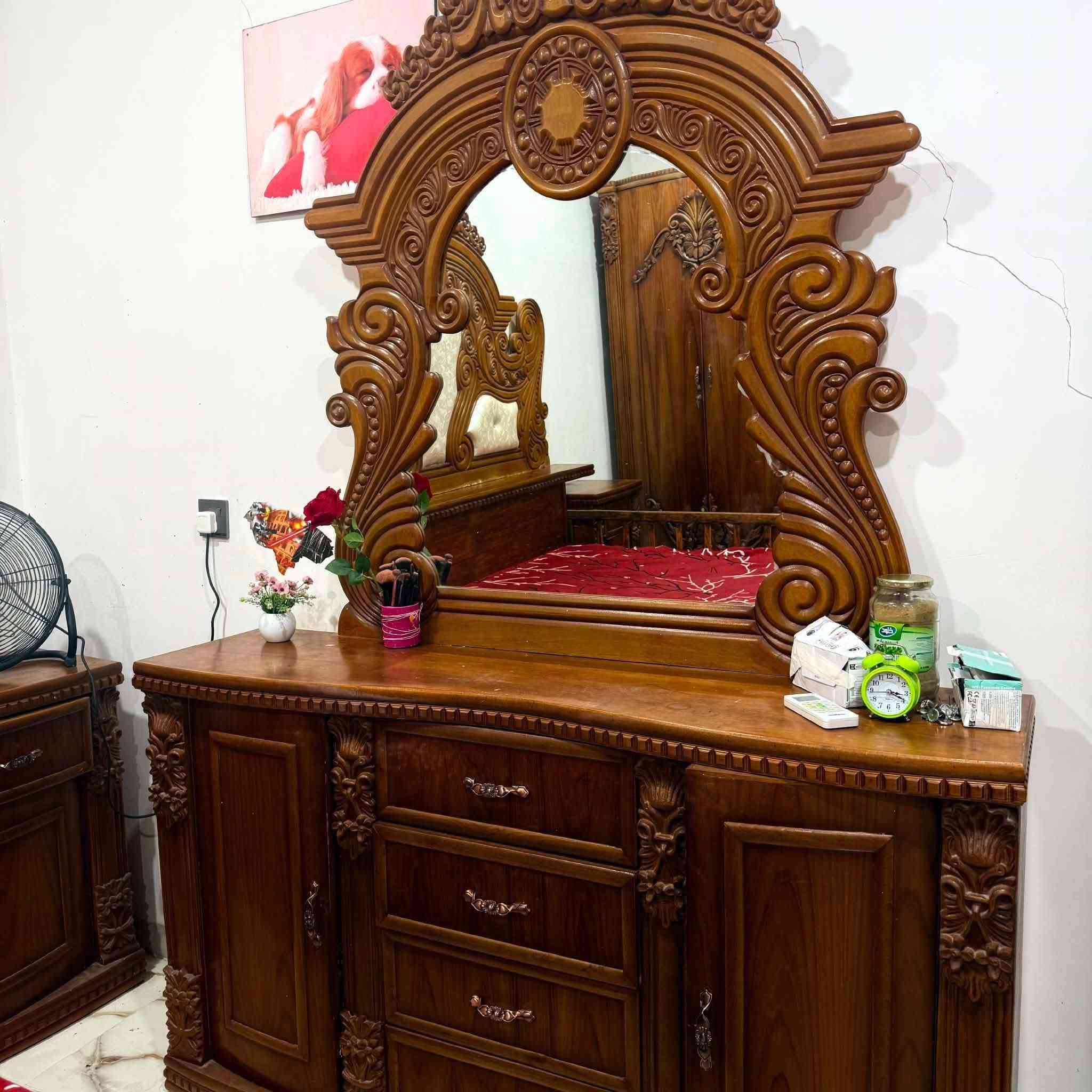 غرفة خشب صاج ثقيل موديل حديث ملحق داخلي
السعر مليون وبيها مجال
...


**إذا كنت صاحب هذا الإعلان وتريد حذفه لأي سبب، رجاءا أرسل رسالة إلى الدعم الفني**