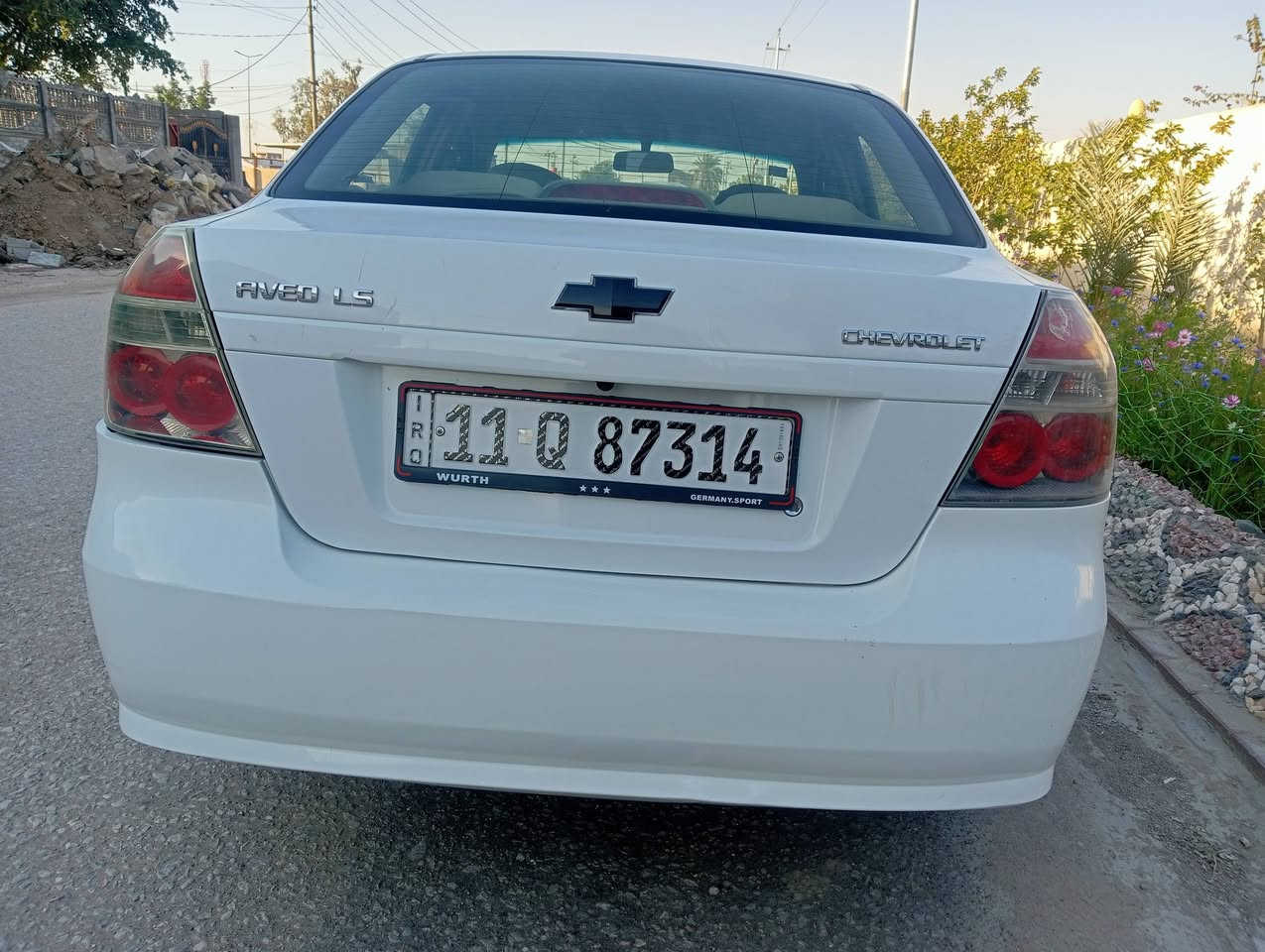 السلام عليكم للبيع افيو موديل 2011 وارد خليجي مكينه كير حداديه تبريد تخم تاير كله جديد السياره جاهزه من كلشي بيه صبغ قطعتين أو نص
العنوان بابل محاويل 
السعر 70
الهاتف ***********
