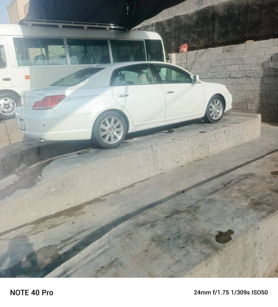 سلام عليكم سياره افالون 2010 جهزه من كلشي صدر من مكينه وكير وتبريد سياره خير من الله 
( ***********) السعر 150
