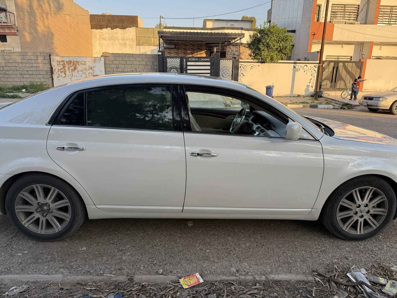 افلون 2010 
مواصفات خليجية 
بدون صبغ بدون ضربة فقط بارد 
ماشية 204000
شراي يراسل واتساب ***********
